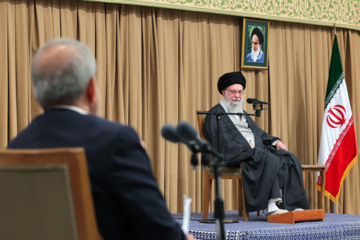 پزشکیان: توصیه های رهبر انقلاب نصب العین مسئولان کشور است