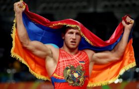 بازنشستگی الکسانیان ستاره کشتی تکذیب شد