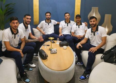 تیم فوتبال استقلال راهی کیش شد