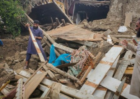 شمار جانباختگان زلزله افغانستان به بیش از  ۸۰۰ نفر رسید