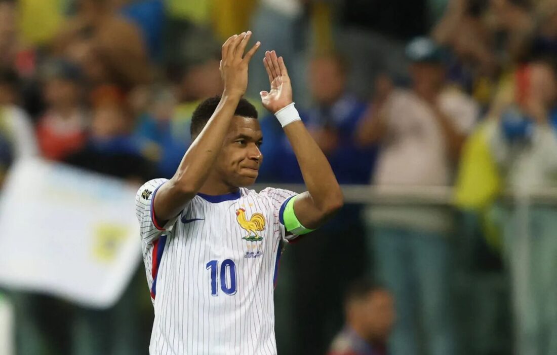 برابری با گل‌های آنری افتخار بزرگی است/ رسیدن به این افتخار دیوانه‌کننده است