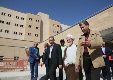 تأکید استاندار اصفهان بر تعامل خیرین و دولت برای تکمیل بیمارستان ۲۱۶ تختخوابی نجف‌آباد