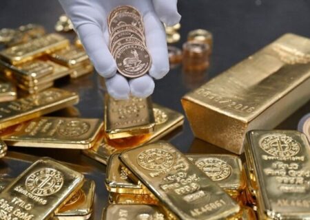 طلای جهانی از تب و تاب افتاد