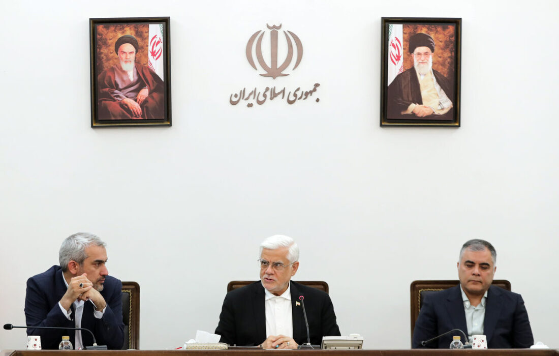 عارف: روسیه جایگاه مهمی در سیاست خارجی ایران دارد