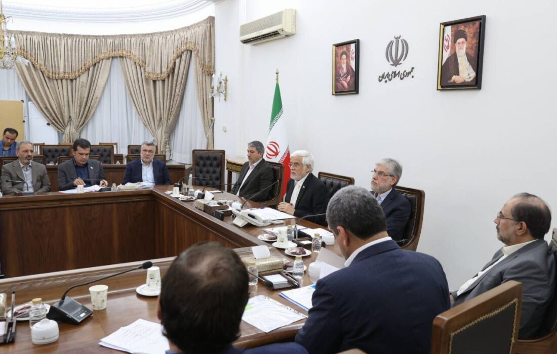 عارف: دانشگاه‌ها همکاری‌های ارزشمندی را با مراکز دفاعی آغاز کرده‌اند