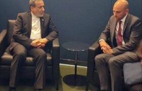 ابتکارهای دیپلماتیک برای جلوگیری از اسنپبک؛ محور رایزنی وزرای خارجه ایران و فرانسه