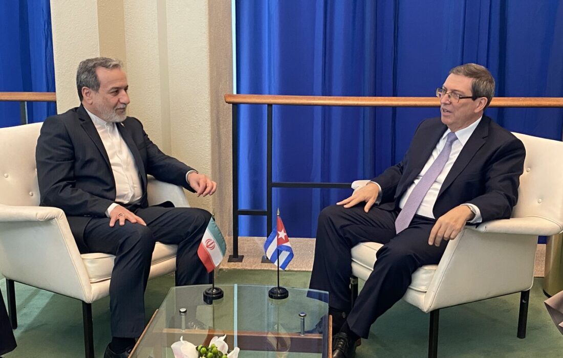 عراقچی با وزیر خارجه کوبا دیدار و گفت وگو کرد