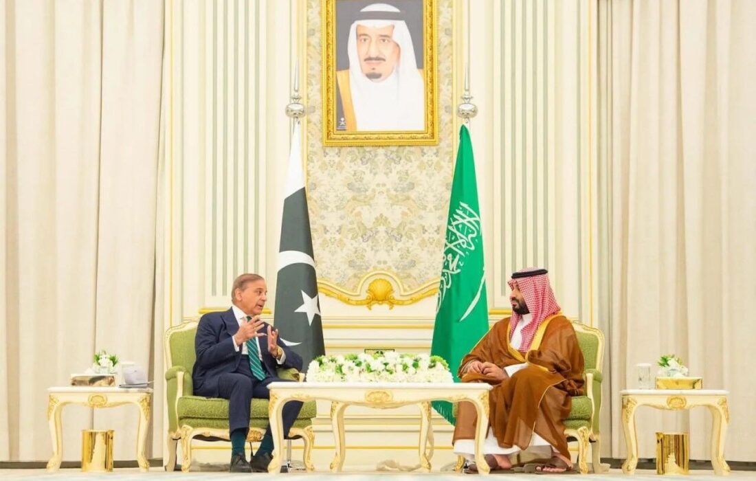 عربستان و پاکستان توافقنامه دفاعی مشترک امضا کردند