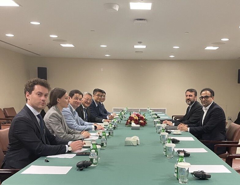 رایزنی غریبآبادی با سفرای چین و روسیه درباره قطعنامه ۲۲۳۱