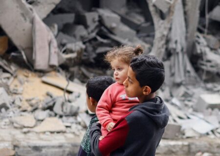 تظاهرات حامیان فلسطین در اسپانیا برای گرامیداشت یاد کودکان غزه