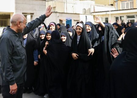 قالیباف: آموزش و تربیت در مدارس، اساس رشد و آینده کشور را شکل می‌دهد