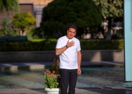 چرا همایون شجریان می‌تواند در دوبی کنسرت خیابانی بگذارد اما در تهران نه؟