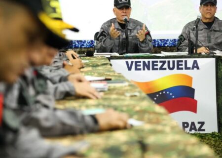 مادورو: آمریکا به دنبال ایجاد یک دولت دست نشانده در ونزوئلا است