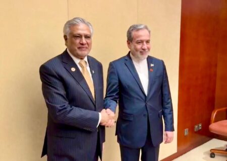 محکومیت تجاوزات اسرائیل، محور گفت‌وگوی وزرای خارجه ایران و پاکستان در دوحه