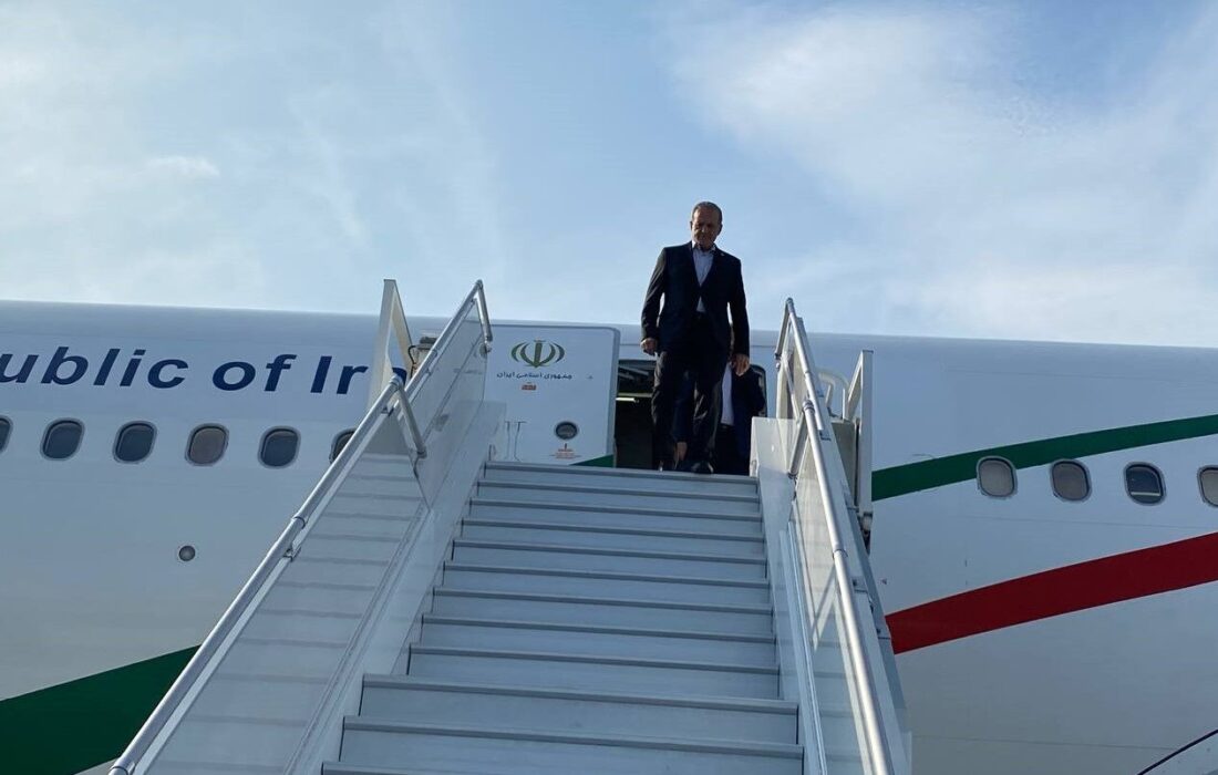 پزشکیان وارد بندرعباس شد