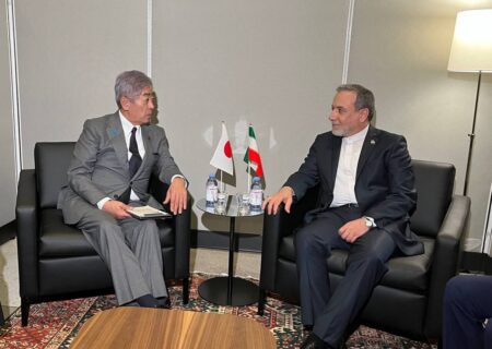 عراقچی با وزیر خارجه ژاپن دیدار کرد