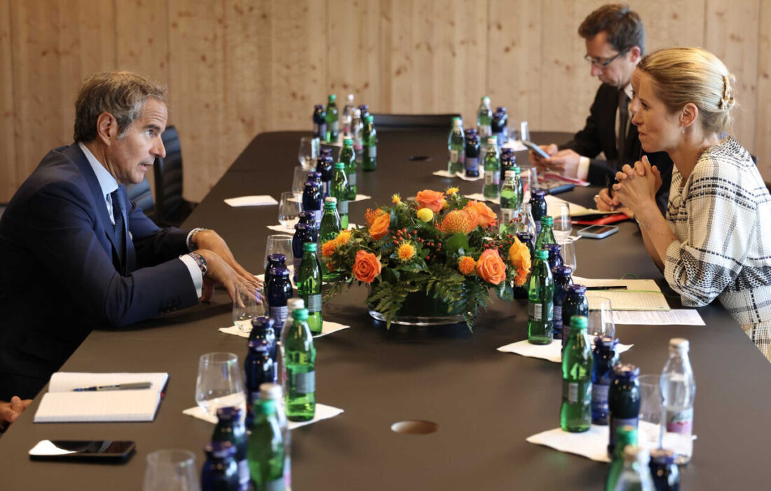 پنجره دیپلماسی برای حل مساله هستهای ایران باز است