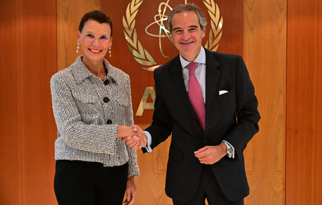 رایزنی‌های گروسی درباره ایران در حاشیه کنفرانس عمومی آژانس ادامه دارد