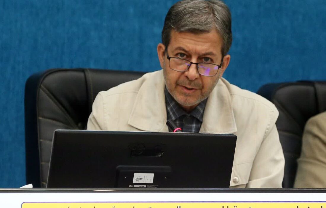 پیگیری قطار سریعالسیر اصفهان-تهران و تأمین مالی بنگاههای کوچک در کانون میز اقتصادی استاندار