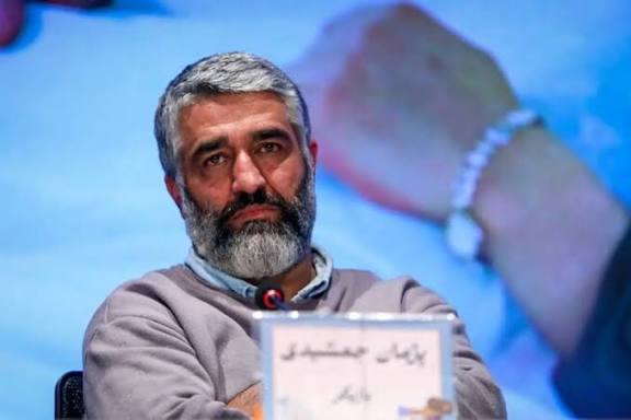 پژمان جمشیدی: برای دیدن خانوادهام از کشور خارج شدم