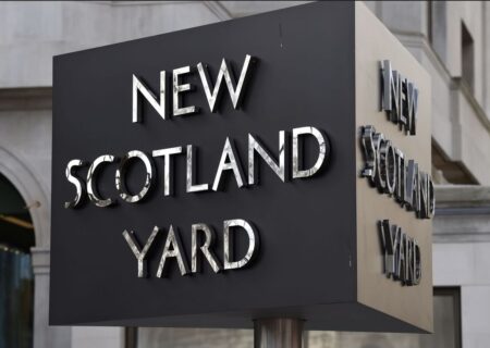 پلیس انگلیس سه نفر را به ظن همکاری با سرویس جاسوسی روسیه بازداشت کرد