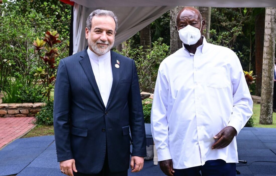 عراقچی با رئیسجمهور اوگاندا دیدار کرد