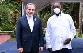 عراقچی با رئیس‌جمهور اوگاندا دیدار کرد