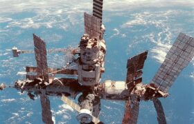 چند ایستگاه فضایی تاکنون در مدار زمین وجود داشتهاند؟