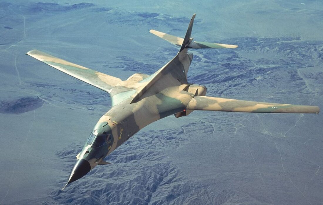 واشنگتن پست: آمریکا دو بمب افکن خود را در نزدیکی ونزوئلا به پرواز درآورد