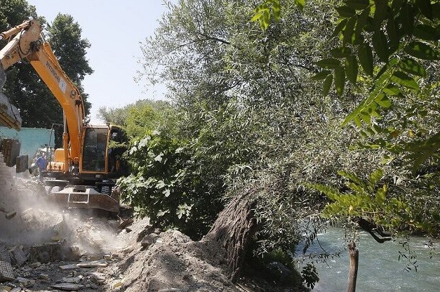 گشتی در معضلات