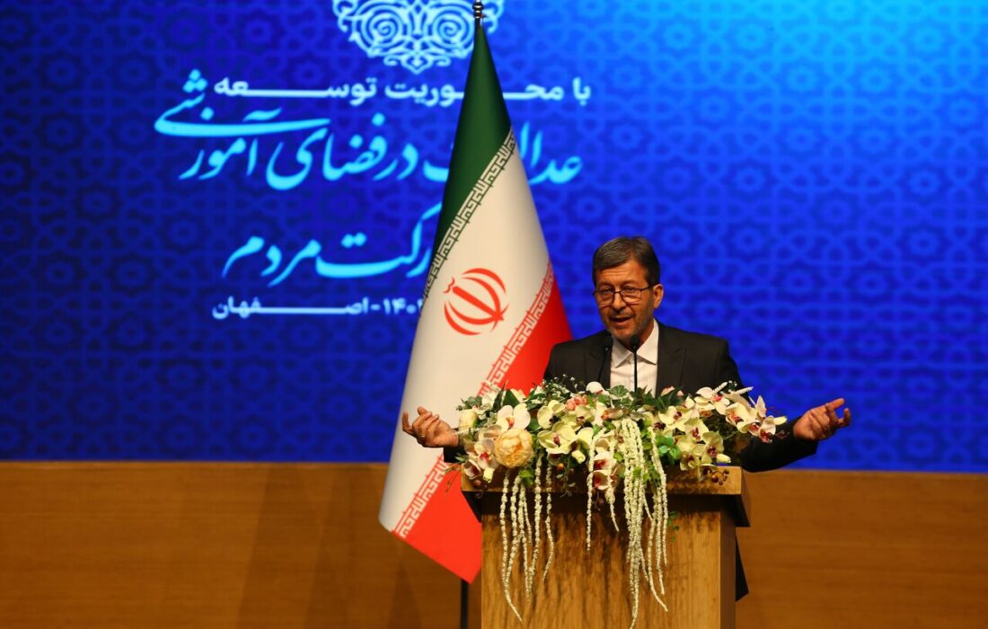 تاکید استاندار اصفهان بر ضرورت پیوند میان مهارت و تولید