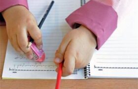 نوشتن مشق جلوی تلویزیون ممنوع