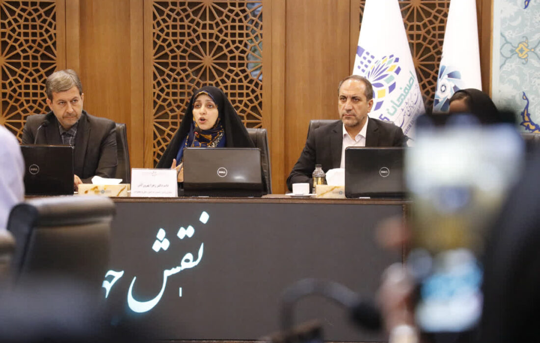 بهروزآذر: کارگروه ویژه برای رفع تبعیض از زنان کارآفرین تشکیل میدهیم