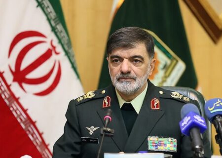 رادان:تا پای جان برای انقلاب ایستاده‌ایم