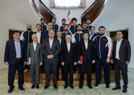 عارف: دولت برای المپیک ۲۰۲۸ برنامه خوبی آماده کرده است/ ورزش به دیپلماسی کمک می‌کند