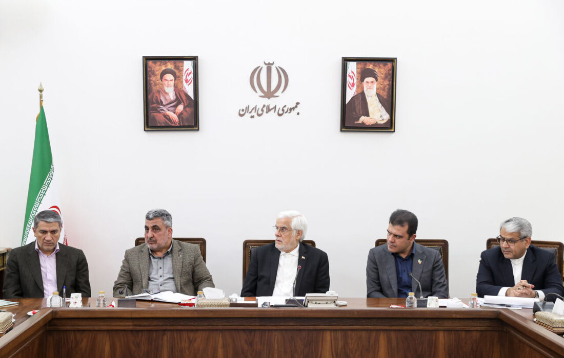 عارف: عقبماندگی در زمینه کاربردیسازی فناوریهای نوظهور را جبران کنیم