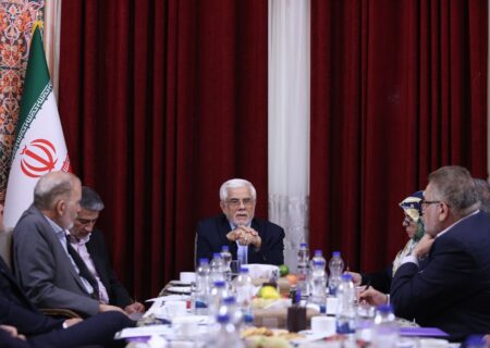 عارف: رویکرد دولت چهاردهم تسهیل سرمایه گذاری است