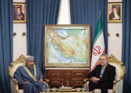 دعوت رسمی وزیر کشور عمان از لاریجانی برای سفر به مسقط / تأکید بر گسترش همکاری‌ها