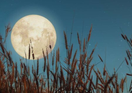 طلوع «اَبَرماه فصل برداشت» در آسمان پاییز