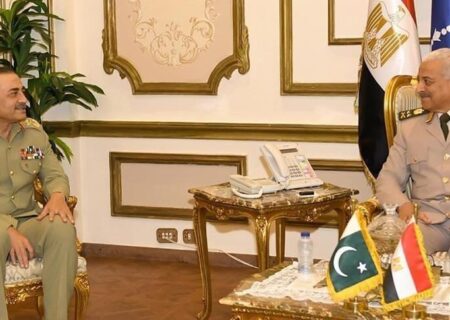 مذاکره مصر و پاکستان برای تقویت همکاری‌های نظامی دوجانبه