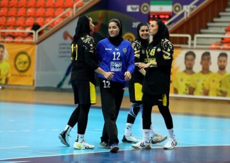 صدرنشینی زنان هندبالیست سپاهان در لیگ برتر تثبیت شد