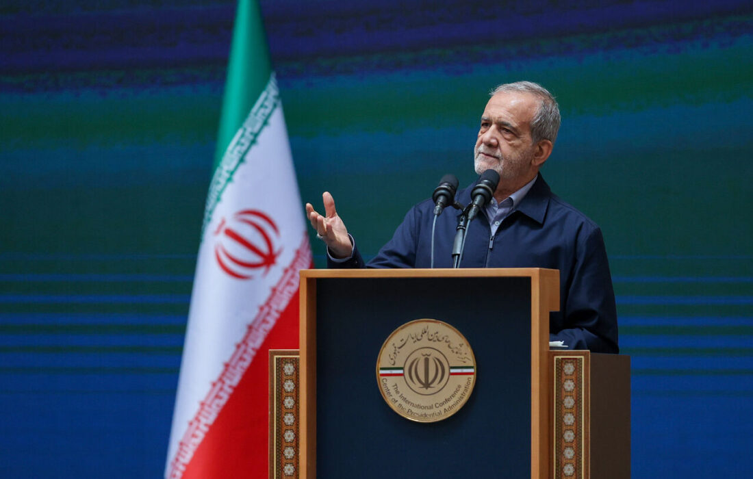 پزشکیان: هر مسئلهای که به مثابه تحریم داخلی برای فعالان اقتصادی مزاحمت ایجاد کرده را رفع میکنیم