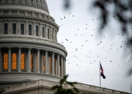 تاثیر تعطیلی دولت آمریکا بر طلا؛ سپتامبر برای فلز زرد سنگ‌تمام گذاشت!