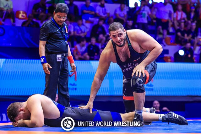 صعود قاطع فرخی و هدایتی به فینال کشتی فرنگی امیدهای جهان