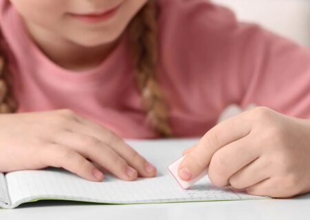 پاک‌کن ضد باکتری، نوآوری نانویی برای محافظت از دانش‌آموزان