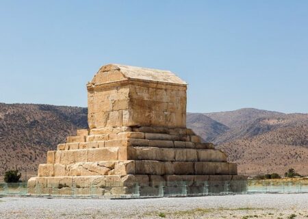 چرا روز «کوروش» در تقویم نیست؟