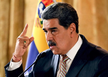 مادورو: صهیونیست‌های راست‌گرا می‌خواهند ونزوئلا را به شیاطین امپریالیست تحویل دهند