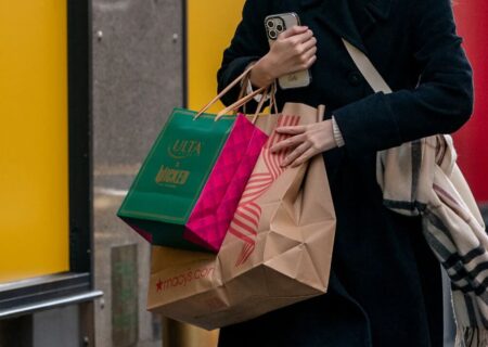 هشدار درباره تأثیر تعرفه‌های ترامپ بر هزینه‌های خرید کریسمس