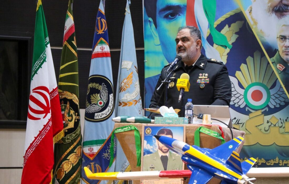 دریادار ایرانی: اسکورت کشتی های ایرانی در همه نقاط جهان انجام می شود