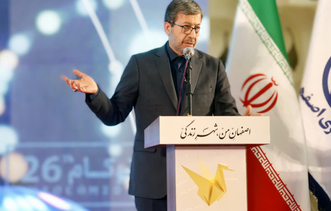 تحقق توسعه مستلزم سه‌گانه حکمرانی هوشمند، صنعت نوآور و دانشگاه کارآمد است